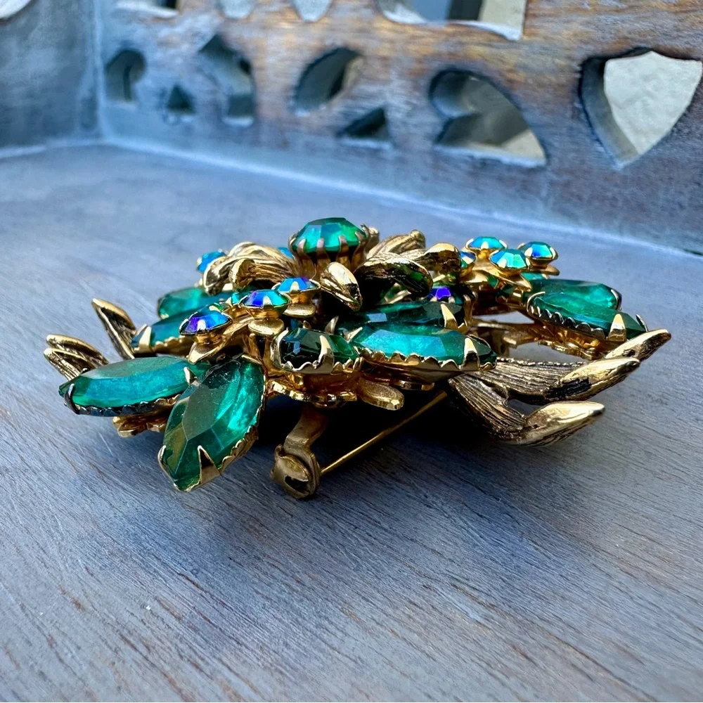 Vintage Gold & Green Floral Brooch - Picture 9 of 11